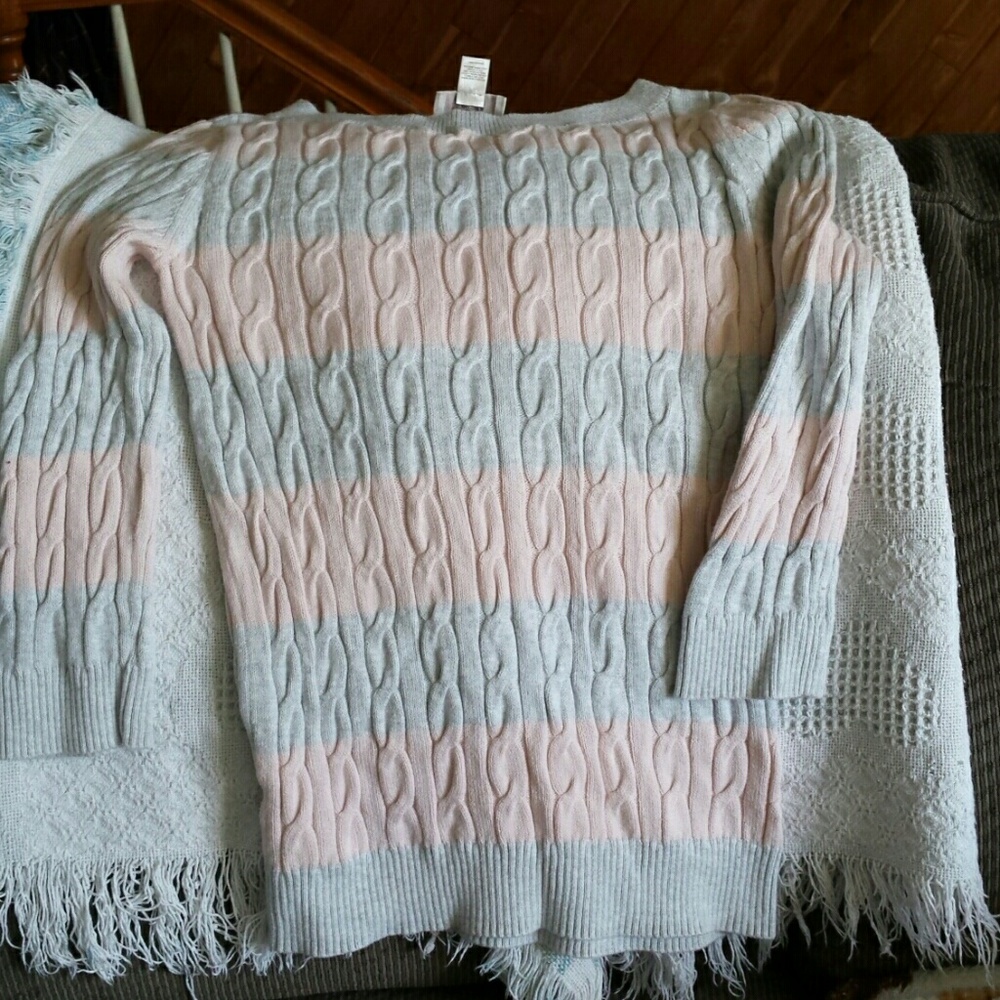 3/4 sleeve cable knit sweater